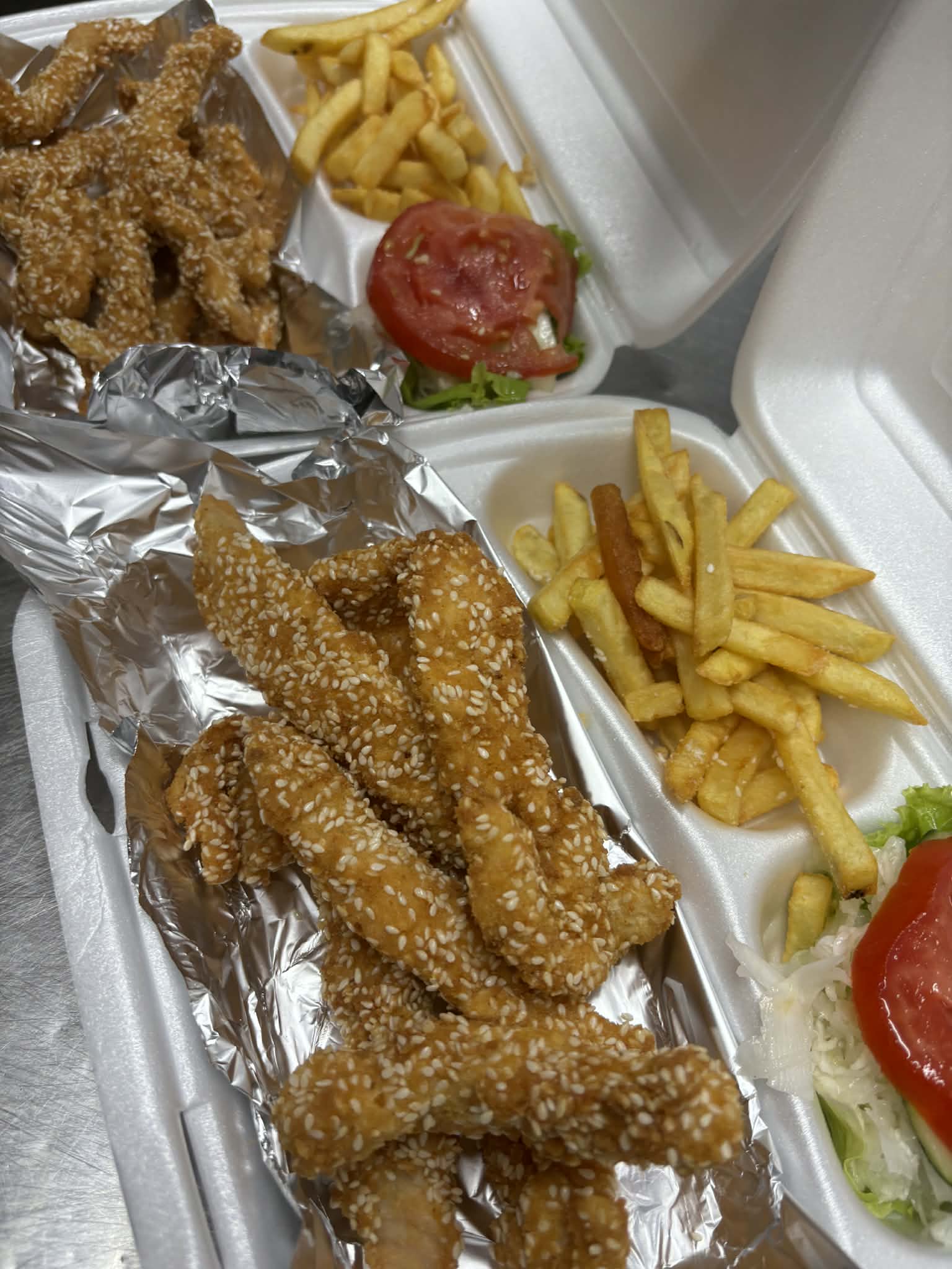 Pileći prutići u sezamu