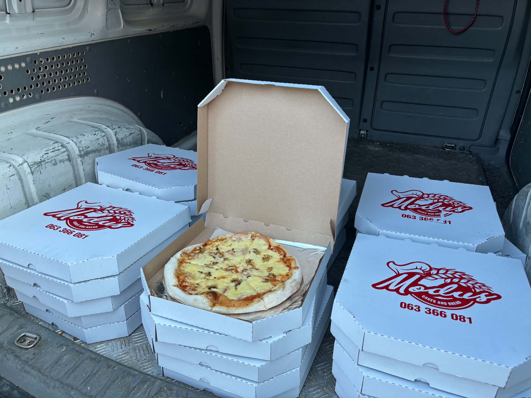 Pizza Vesuvio